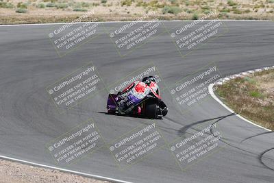 media/Apr-20-2025-AHRMA (Sun) [[393a79c373]]/Race/Group 9/Turn 4b/